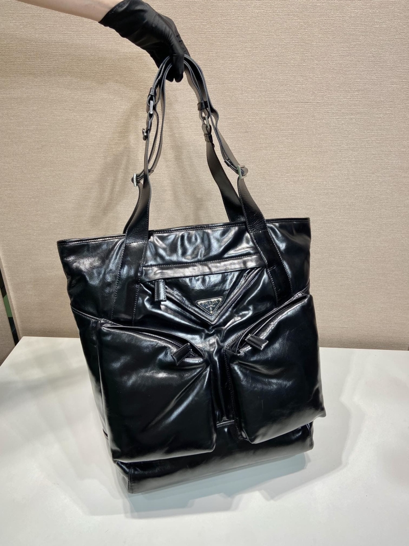 Pra*a tote bags